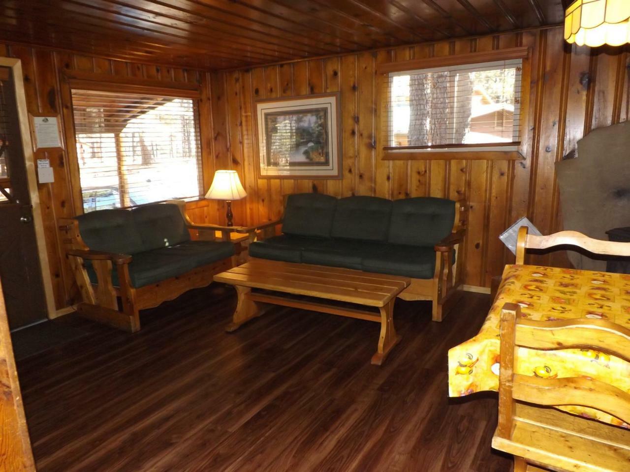 Arizona Mountain Inn & Cabins سارية العلم المظهر الخارجي الصورة